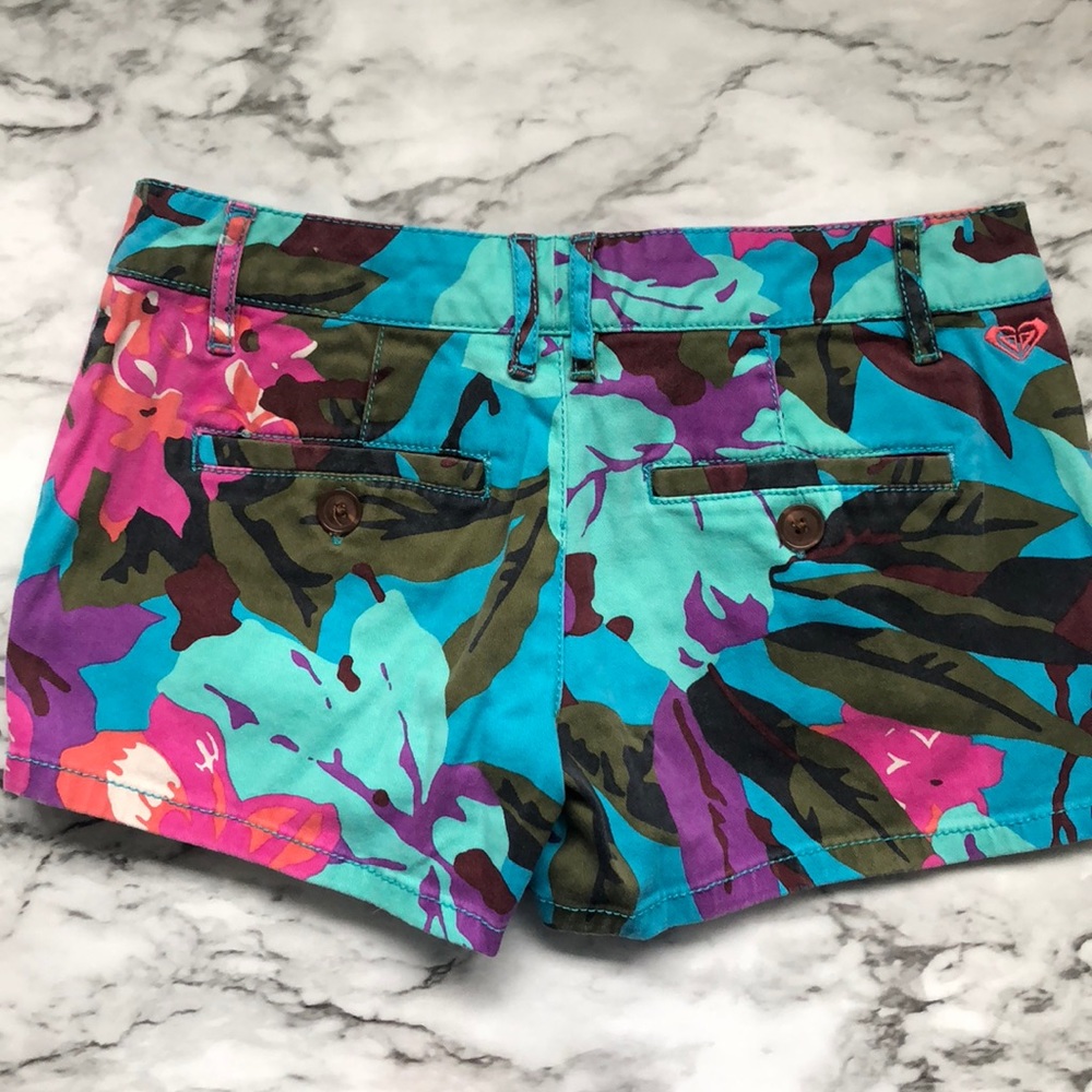 Roxy Tropical Floral Shorts - Picture 2 of 7